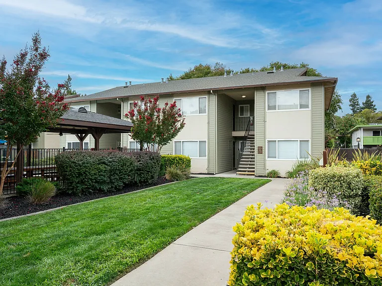 The Villas at Fair Oaks — Photo 23