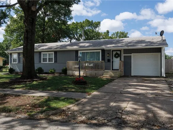 1031 N 18th Pl, Independence, KS 67301