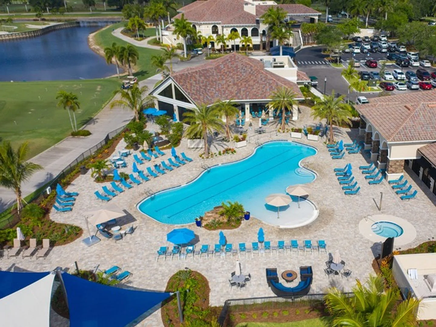 Calling All Golf Enthusiasts ** Stunning 2/2 Penthouse Unit At Heritage Bay Golf & Country Club *... — Photo 4