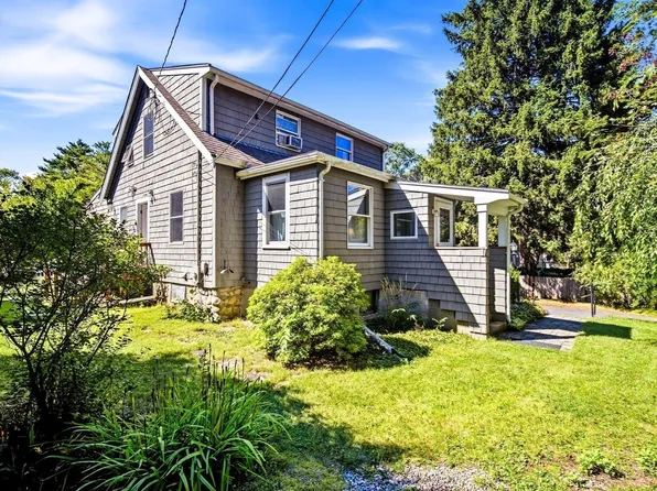 329 Sumner St, Norwood, MA 02062