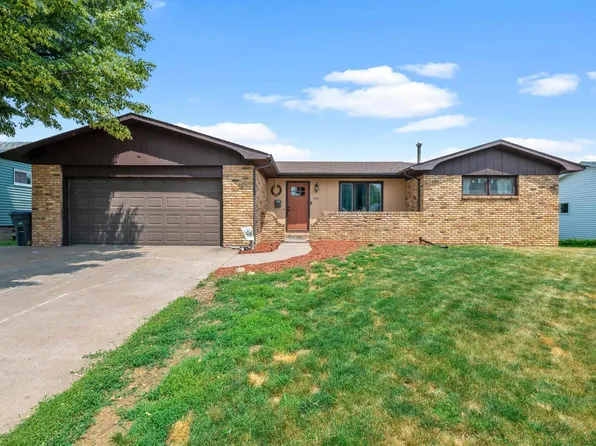 509 12th Ave W, Milan, IL 61264