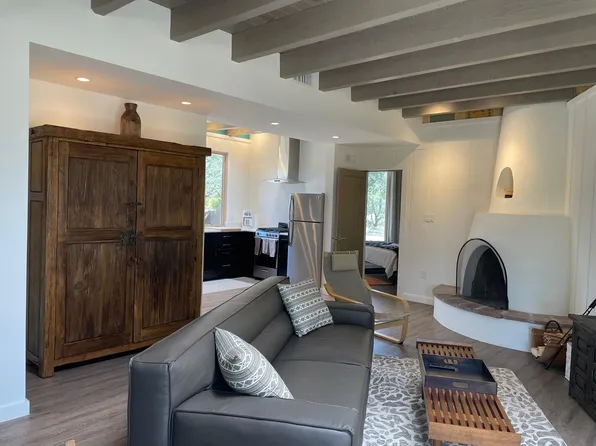 111 Sol Y Lomas Dr, Santa Fe, NM 87505