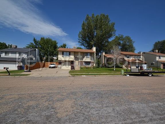 B - front of house_08292014