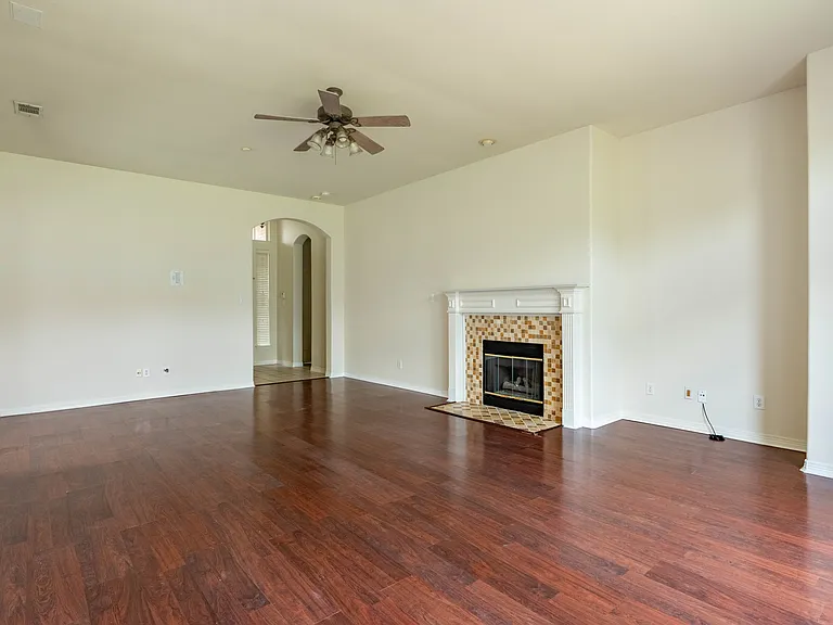 11990 Cobblestone Dr — Photo 15