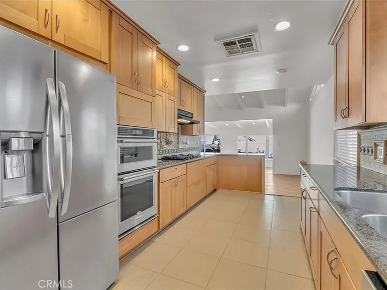 11528 Balboa Blvd — Photo 21