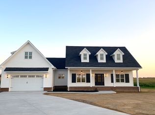 150 Inglenook Ln, Paducah, KY 42001