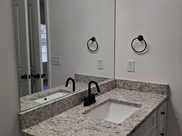 842 Ridgewood Dr #3 — Photo 5