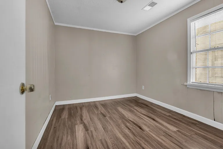 769 Hilton St — Photo 12