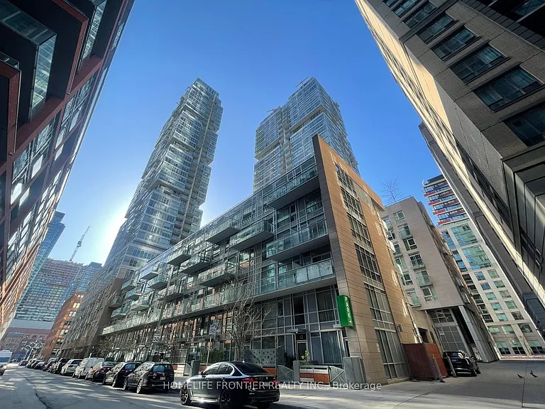 30 Nelson St #1606 — Photo 1