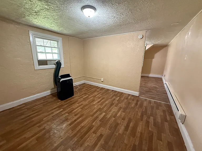 110 Mercer St #5 — Photo 11