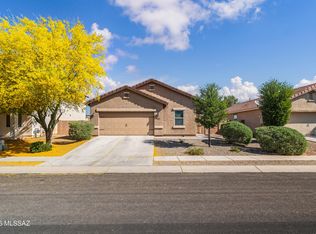 8262 W Shearwater Dr, Tucson, AZ 85757