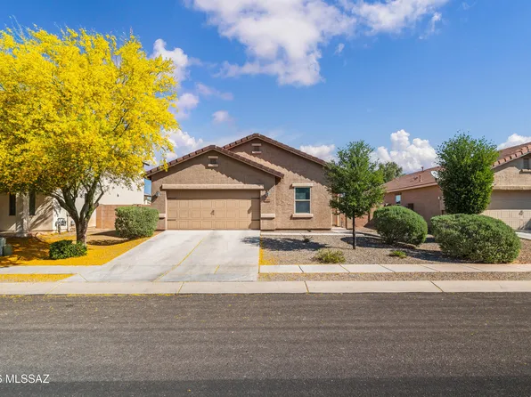 8262 W Shearwater Dr, Tucson, AZ 85757