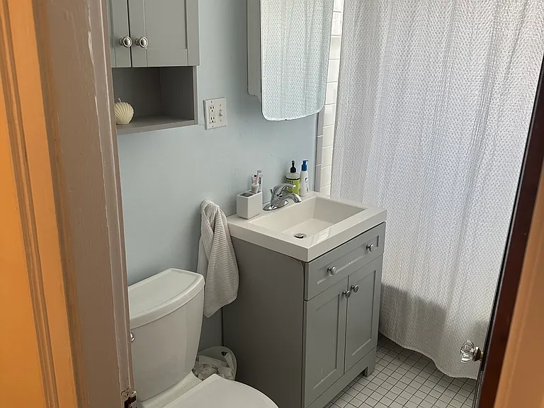 38 Day St Apartments — Photo 23