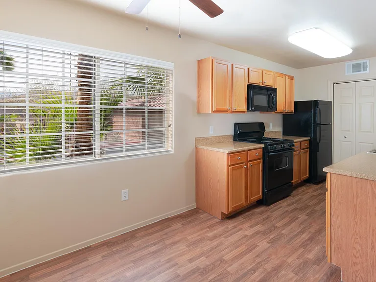 Carefree Senior Living at The Willows — Photo 46