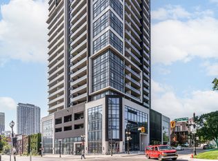 15 Queen St S #908, Hamilton, ON L8P 3R4