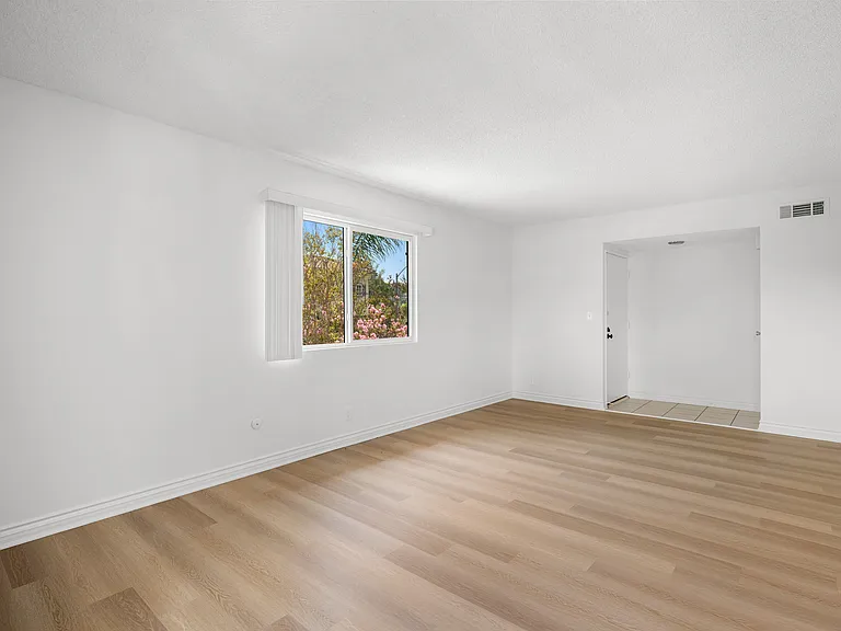 4248 Troost Ave #4 — Photo 7