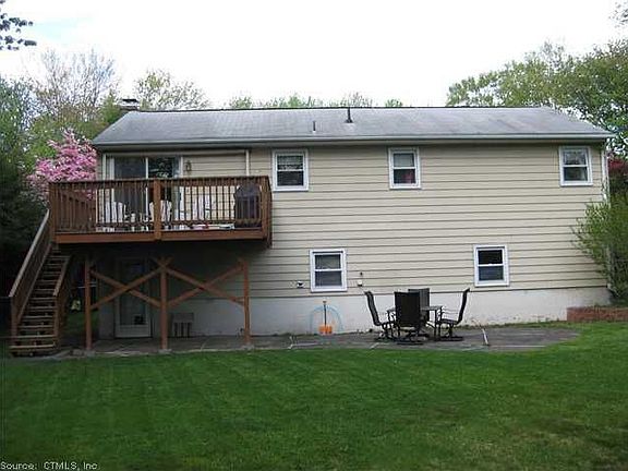 4th image of 47 Genovese Dr