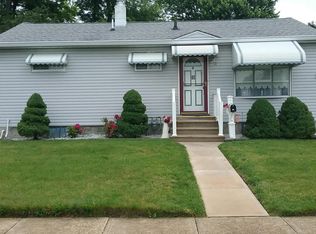 81 Helen Ave, Freehold, NJ 07728