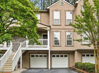 902 Masons Creek Cir, Sandy Springs, GA 30350