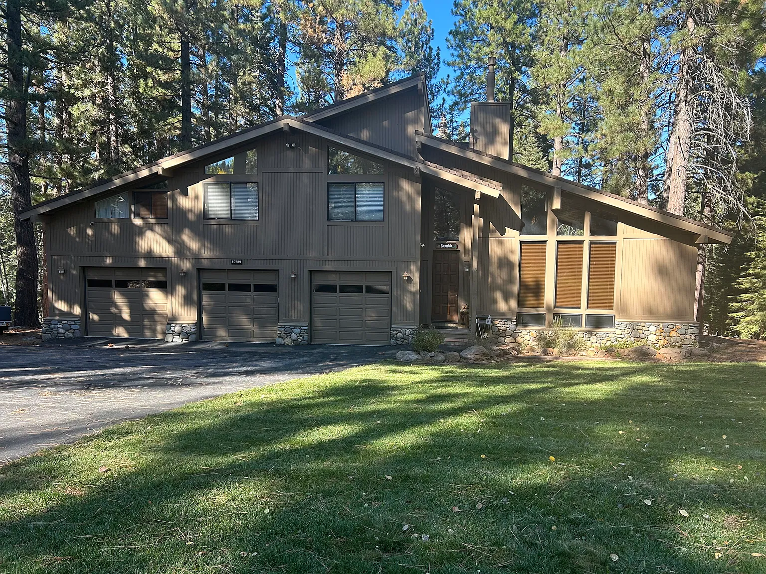 10789 Silver Spur Dr — Photo 1