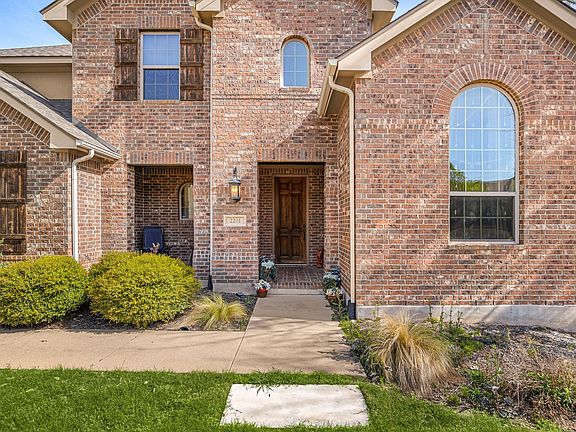 3rd image of 2201 Quarry Loop