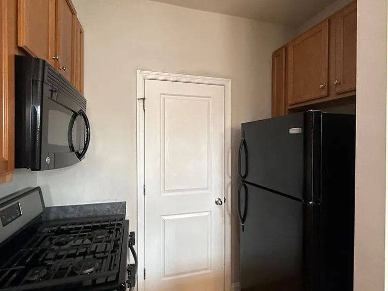 534 Oakland Ave — Photo 8