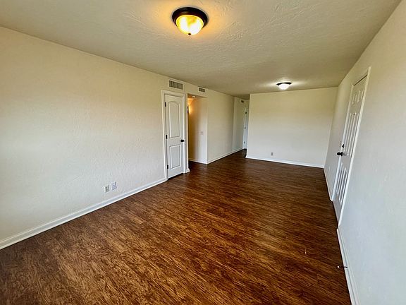 2nd image of 801 N Willie L Miner Ave #B-2