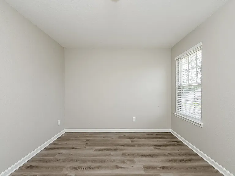145 Gross Lake Pkwy — Photo 14