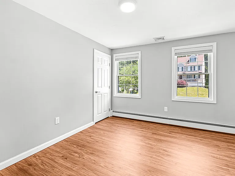 38 Idora Ave — Photo 19