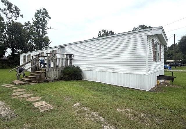 1st image of 403 Vincent Ln