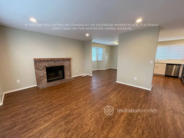 1216 S 236th Pl — Photo 3
