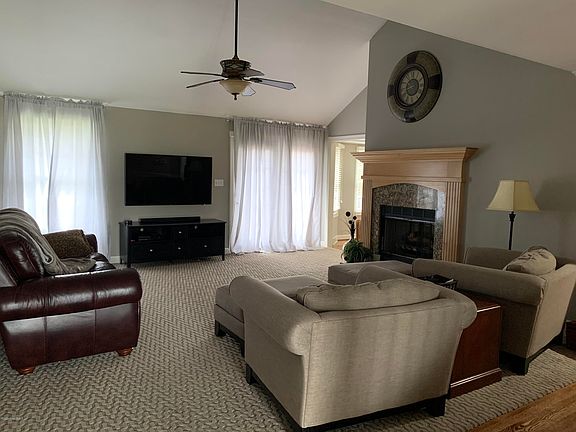 5th image of 4606 Kingsbury Row