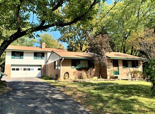 8476 Forest Rd, Cincinnati, OH 45255