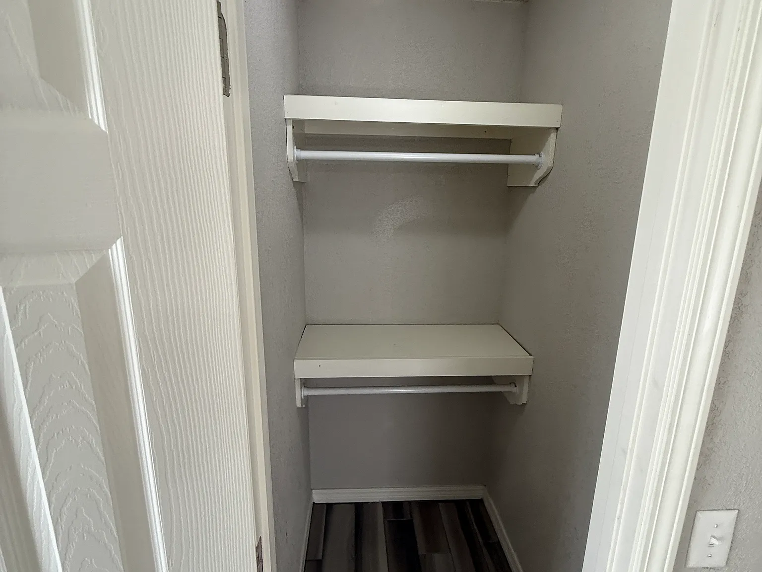 2 bed, 1000 sqft, $900 — Photo 2