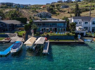 1038 S Lakeshore Rd UNIT 3, Chelan, WA 98816