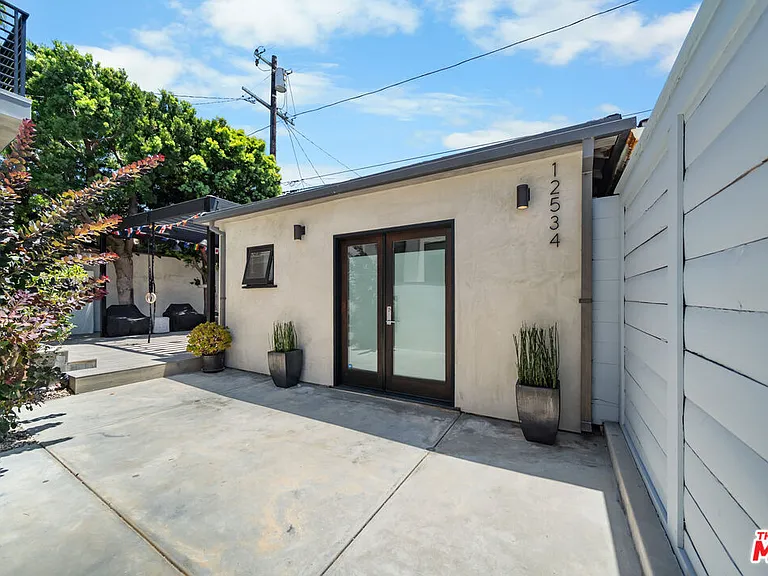 12534 W Gilmore Ave — Photo 7