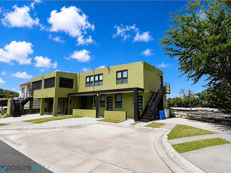 APT. #4 Urb Sierra Bayamon Apt. #4 98 1 Calle 84 B #STUDIO #4 — Photo 2