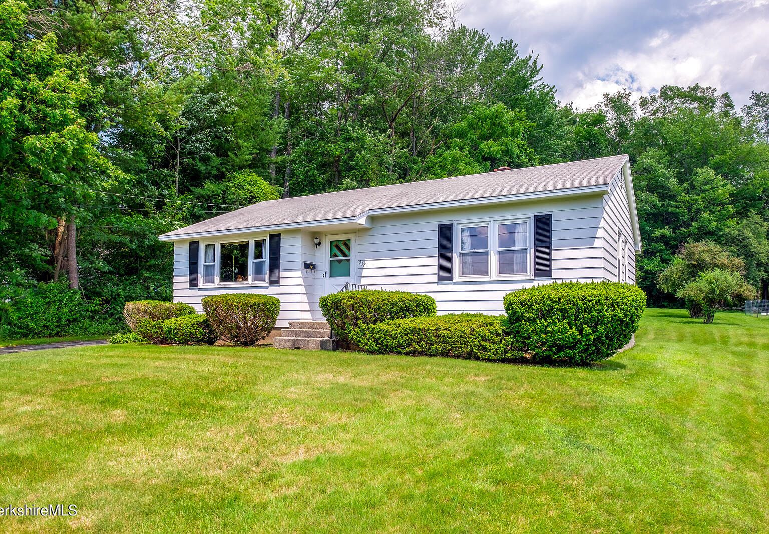 212 Wells Ave, North Adams, MA 01247 Zillow