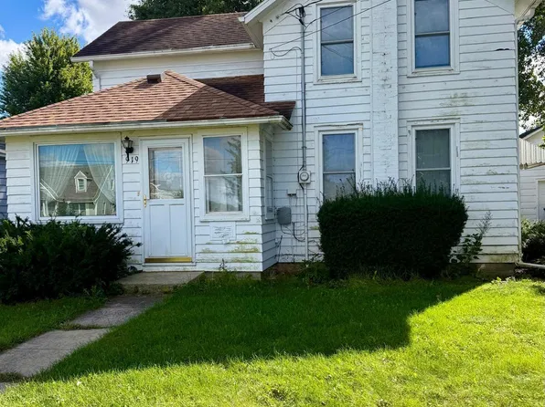 919 E Main St, New Hampton, IA 50659
