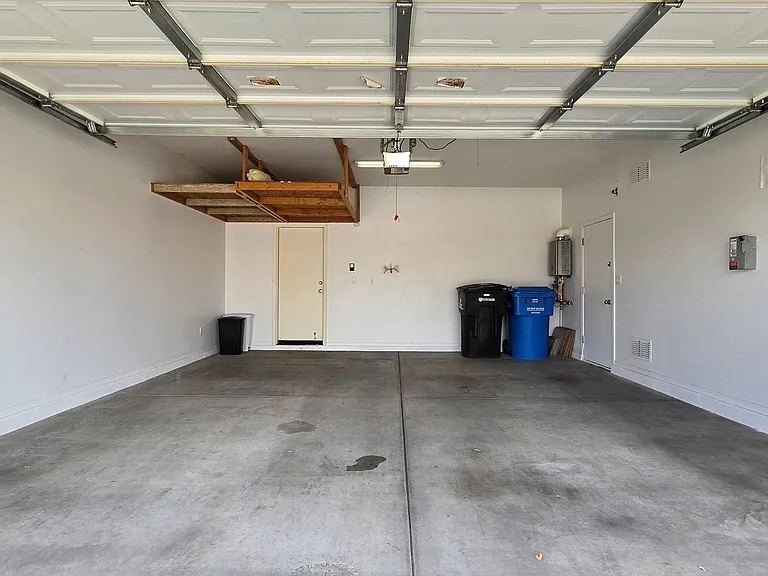 8012 S 70th Dr — Photo 29