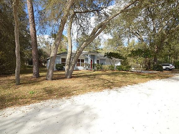 2nd image of 1415 5th St
