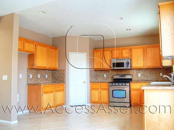 4th image of 15162 Spinnaker Dr