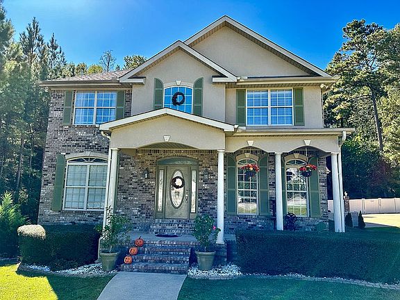 2nd image of 4704 Leeward Ave