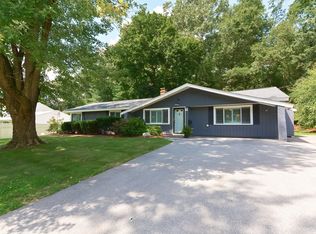 76 Hemenway Rd, Framingham, MA 01701