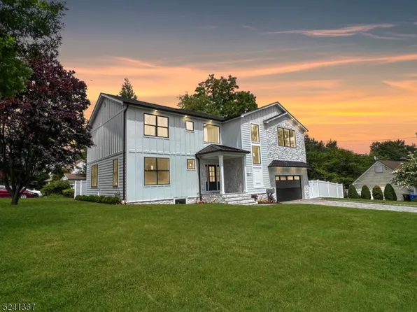 137 Brookfield Ave, Paramus Boro, NJ 07652