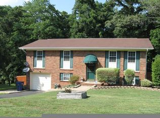 7206 N Crestfield Ln, Hixson, TN 37343