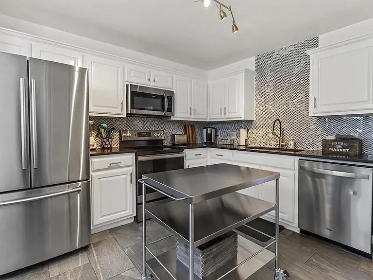 3606 Kayewood Dr — Photo 15