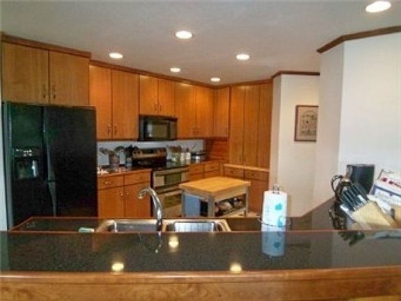 4th image of 18 Hillcrest Dr