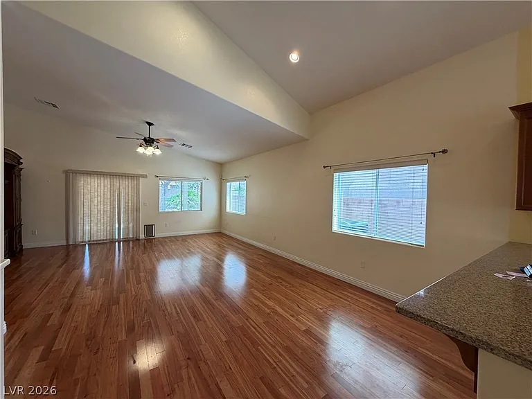 11240 Playa Bonita Ave — Photo 8