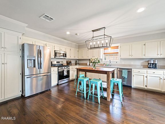 2nd image of 610 Astor Place Dr